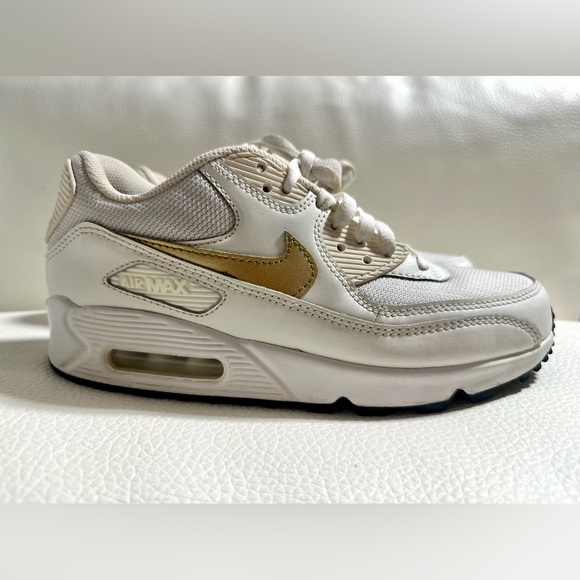 NIKE Air Max 90 Premium, 7.5 Leather White & Gold - Picture 3 of 11